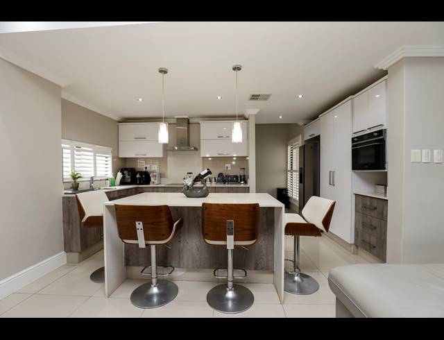 4 BEDROOM DUPLEX FOR SALE IN IZINGA ESTATE